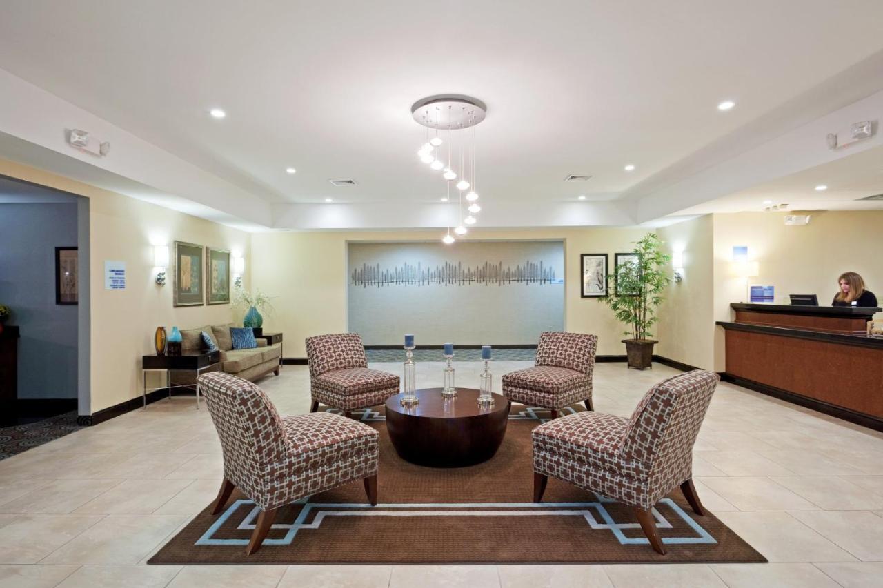 Holiday Inn Express And Suites Meriden By Ihg Экстерьер фото
