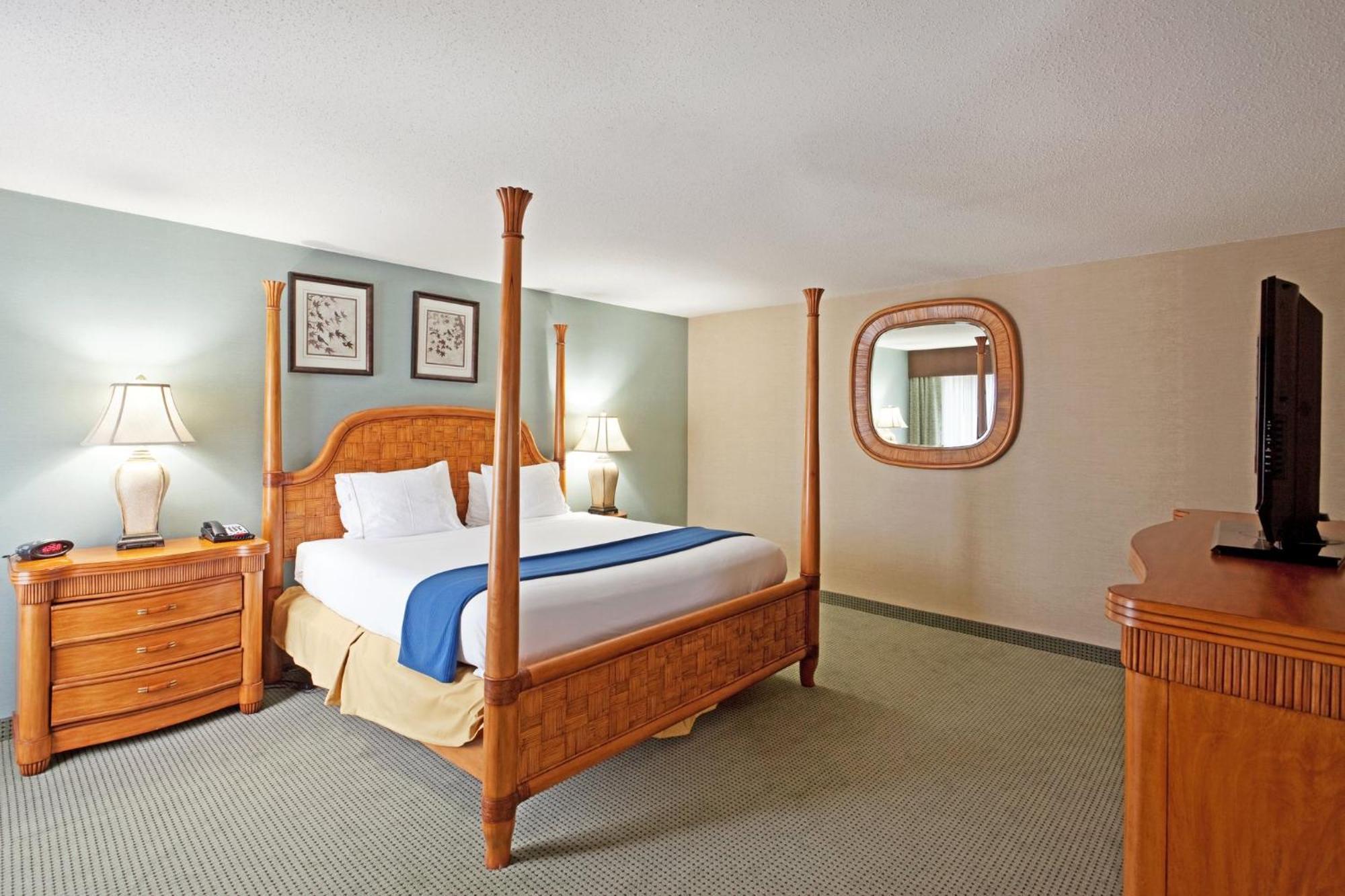Holiday Inn Express And Suites Meriden By Ihg Экстерьер фото