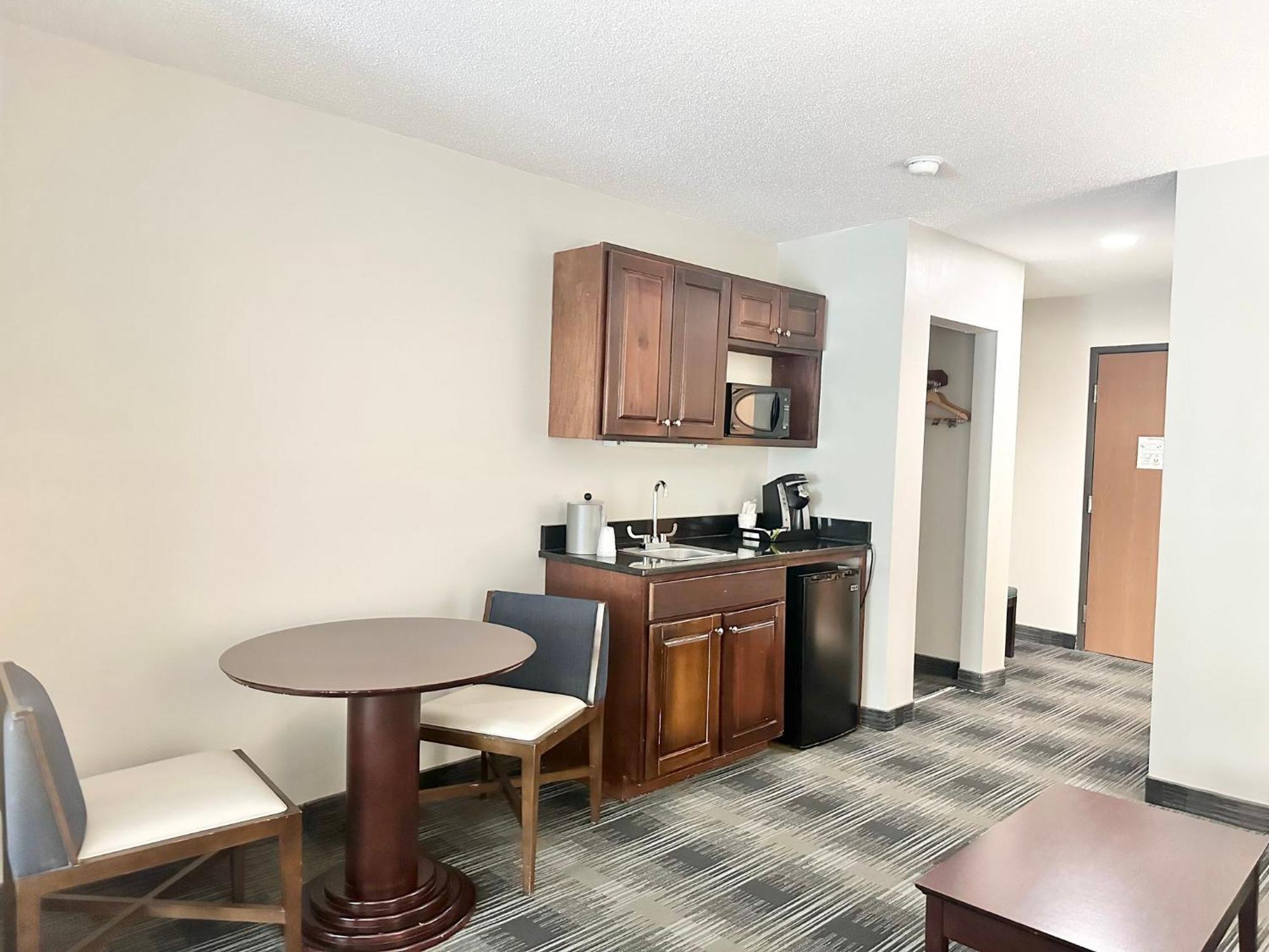 Holiday Inn Express And Suites Meriden By Ihg Экстерьер фото