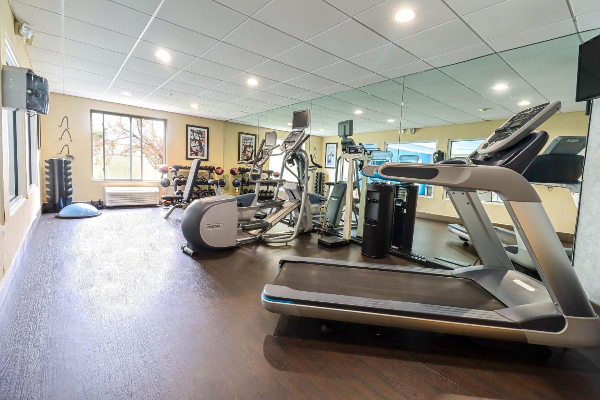 Holiday Inn Express And Suites Meriden By Ihg Экстерьер фото