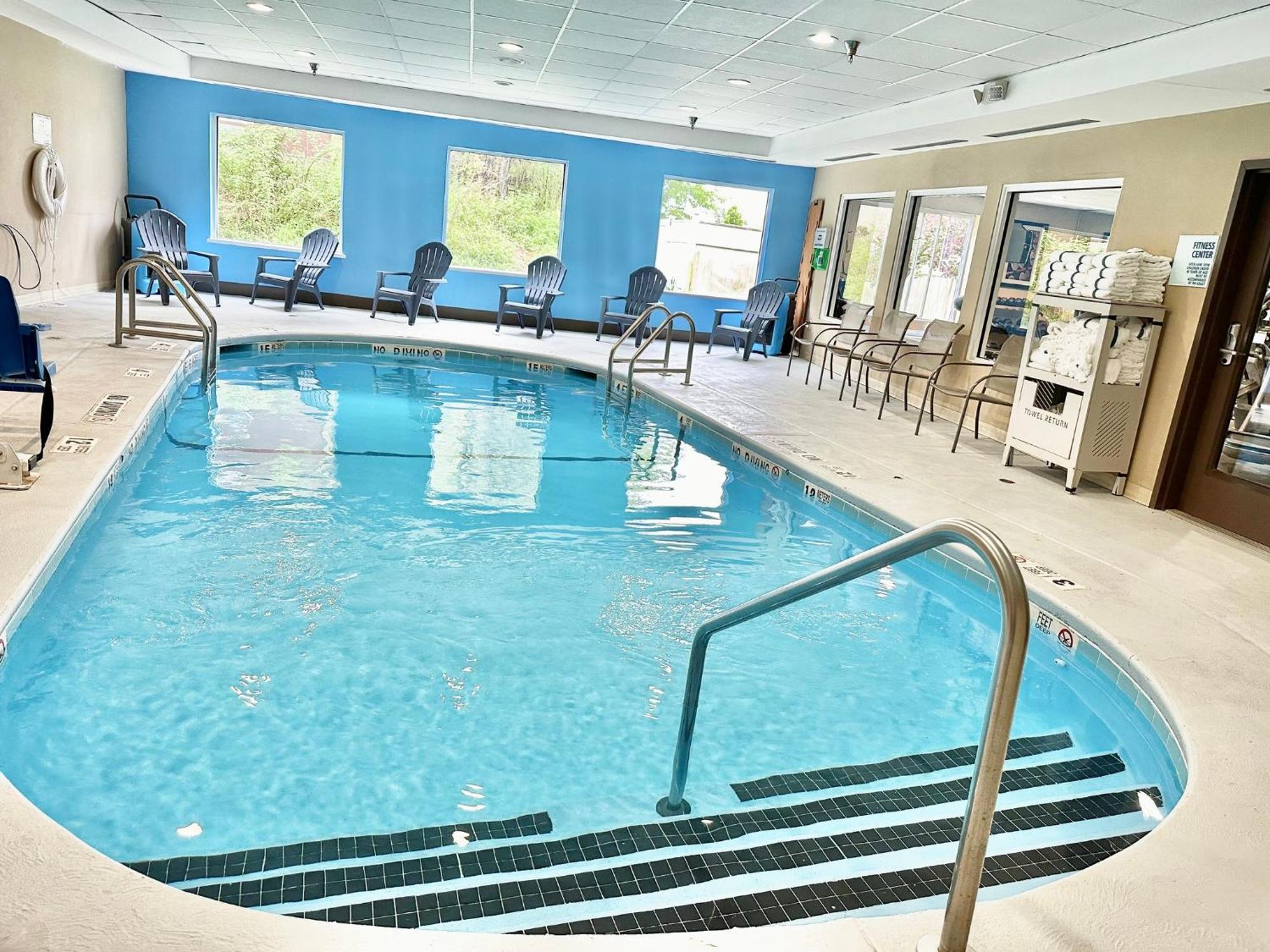 Holiday Inn Express And Suites Meriden By Ihg Экстерьер фото