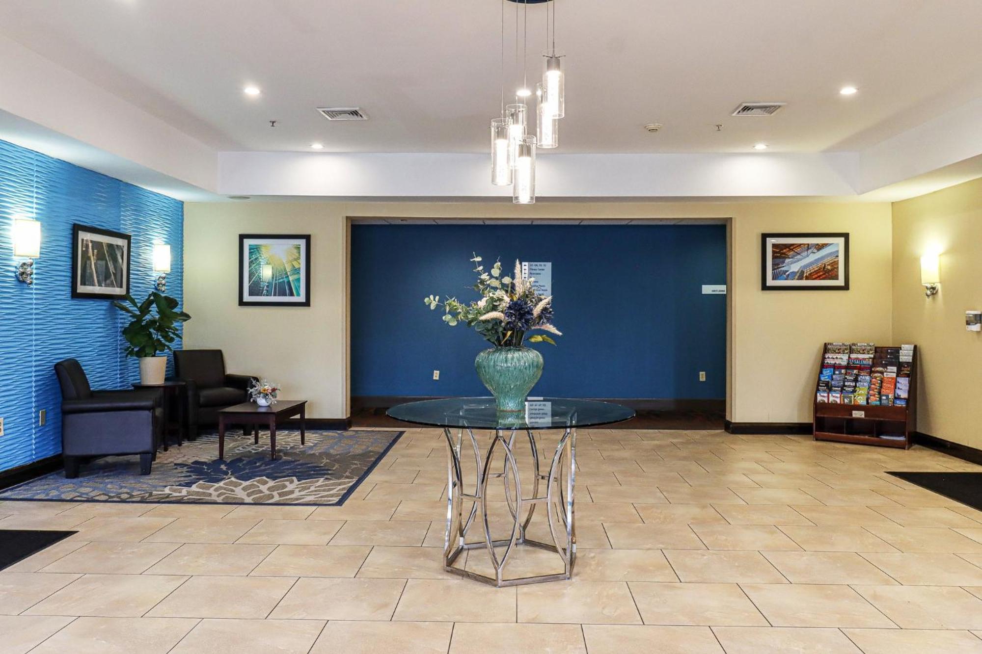 Holiday Inn Express And Suites Meriden By Ihg Экстерьер фото