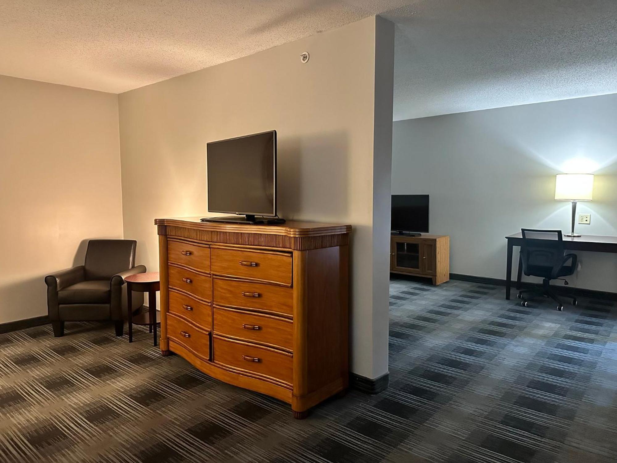 Holiday Inn Express And Suites Meriden By Ihg Экстерьер фото