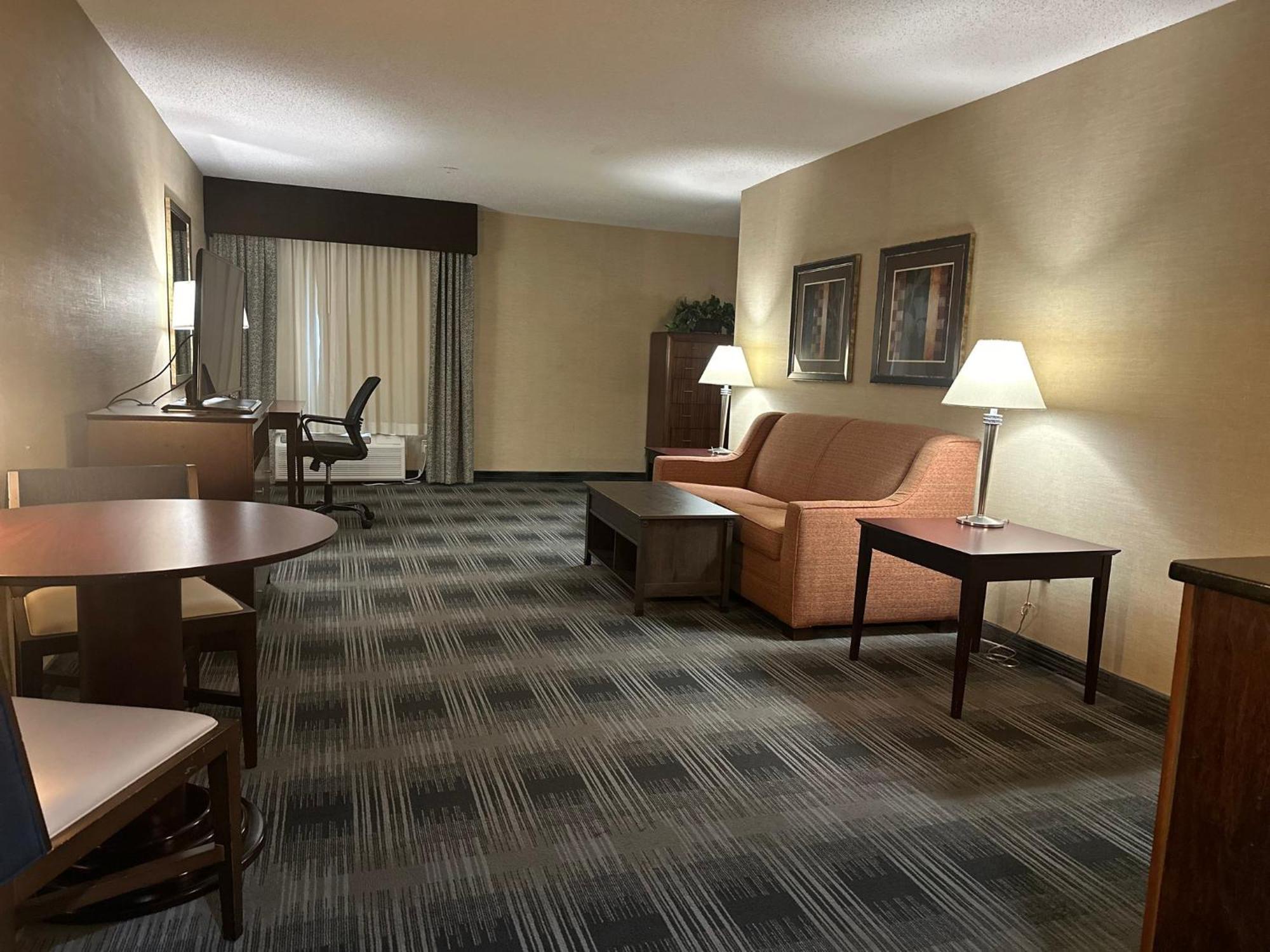 Holiday Inn Express And Suites Meriden By Ihg Экстерьер фото